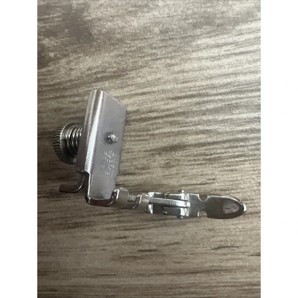 Adjustable Zipper Foot #161166 for‎ Singer Slant Shank Sewing Machine